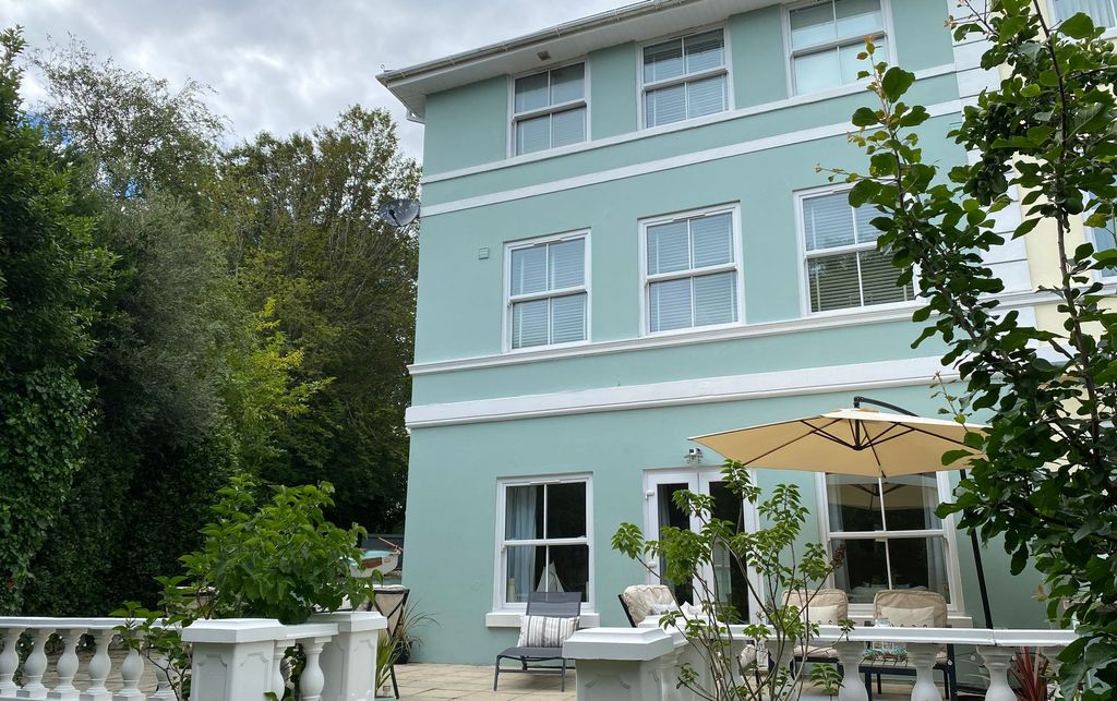 Property photo 1 of 27