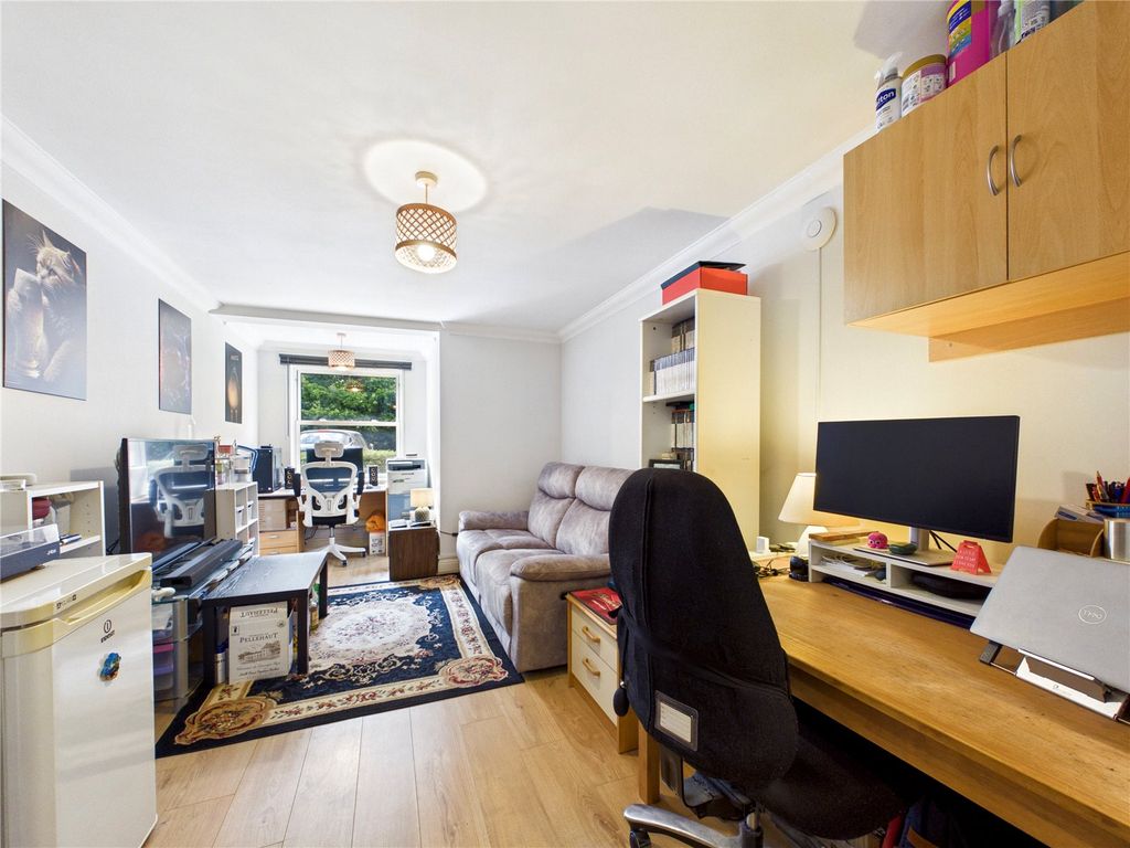 Property photo 3 of 6 Picture No. 03