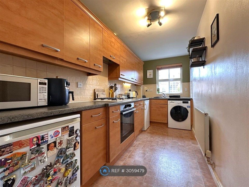 Property photo 2 of 8 Kitchen