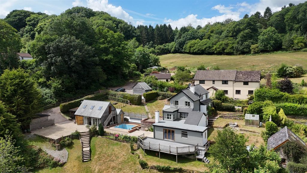 Property photo 1 of 50