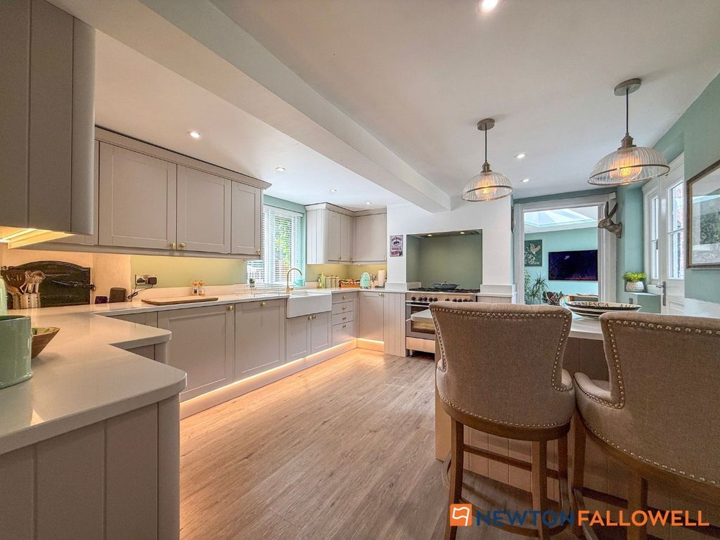 Property photo 2 of 38 Breakfast Kitchen 1