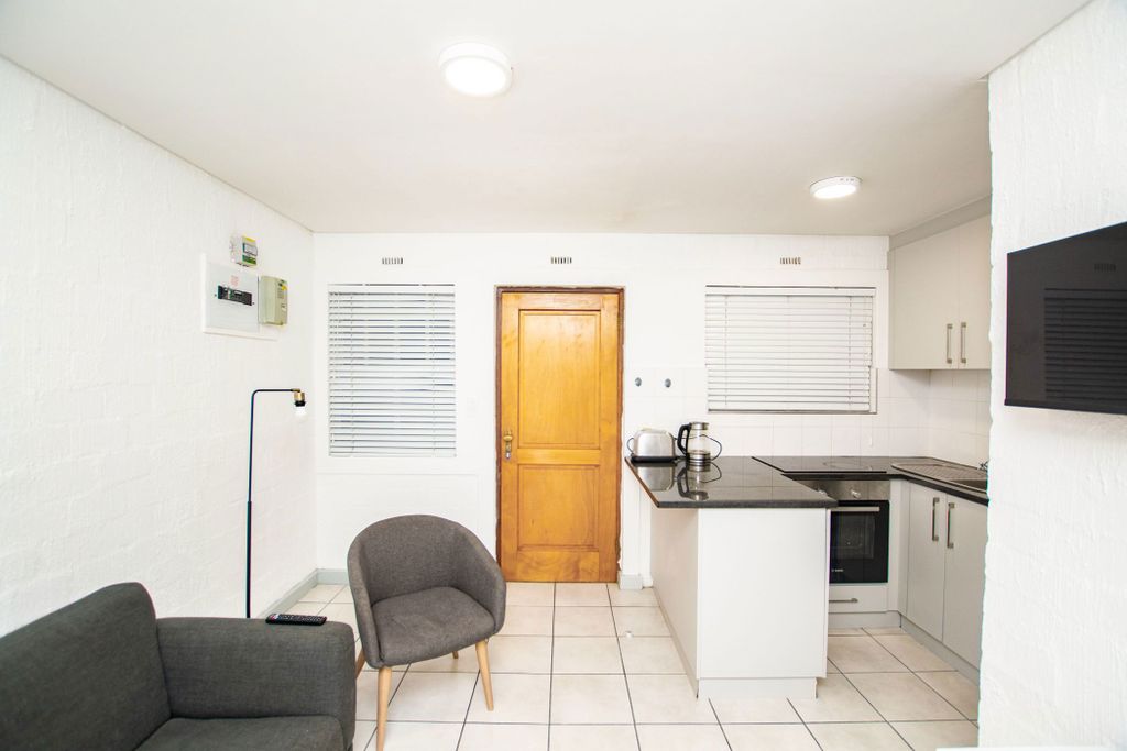 Property photo 3 of 15 St1688414