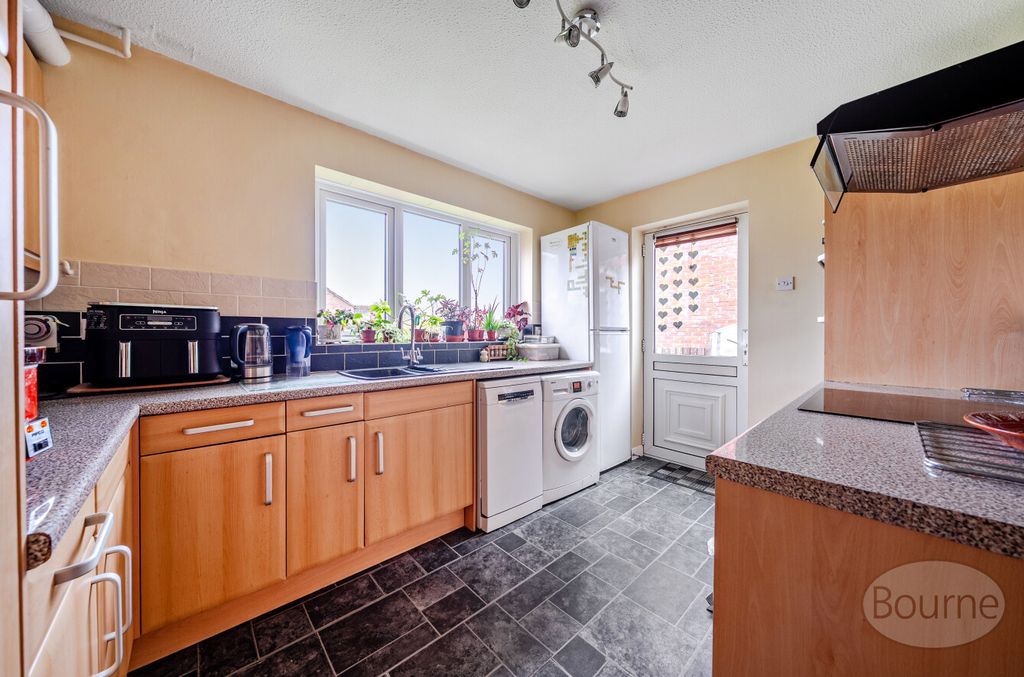 Property photo 3 of 18 211Dda31-5113-4c4...