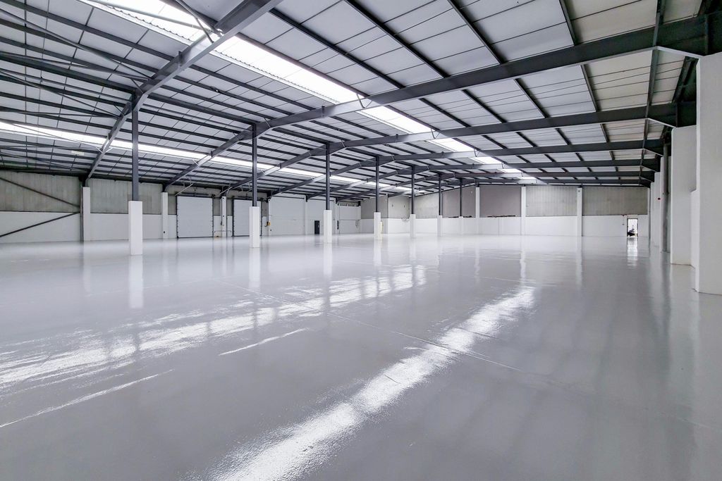 Property photo 3 of 15 4-Warehouse_0.1-0.Jpg