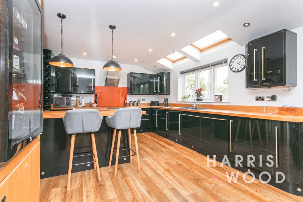 Property photo 2 of 36 4430882