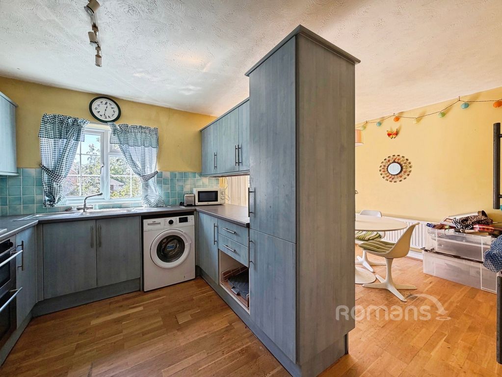 Property photo 2 of 16 Pbox-Img.Jpg