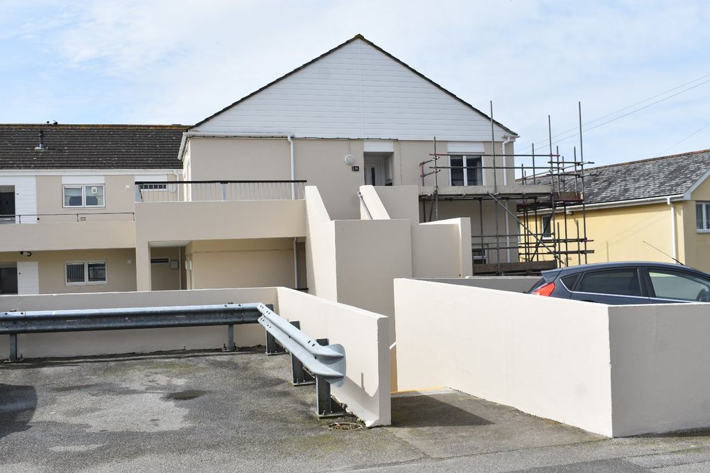 Property photo 1 of 9 Front Elevation