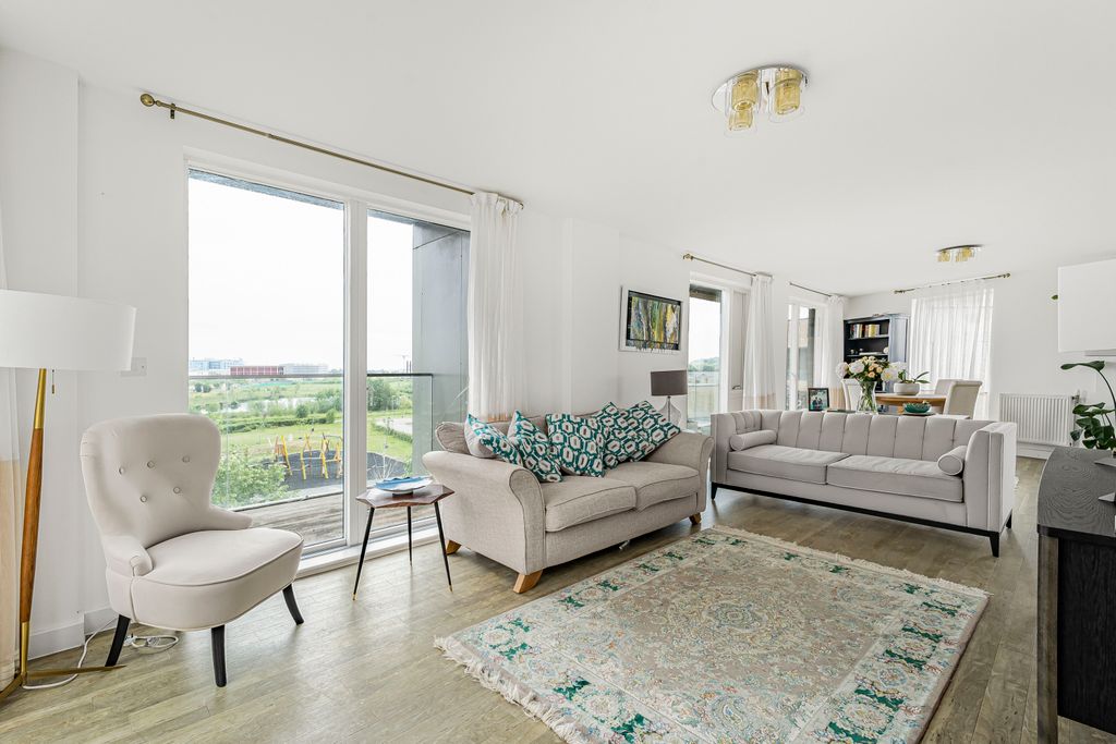 Property photo 3 of 27 1153422