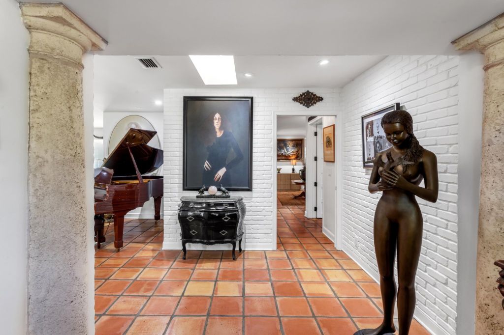 Property photo 2 of 2 <Alttext/>