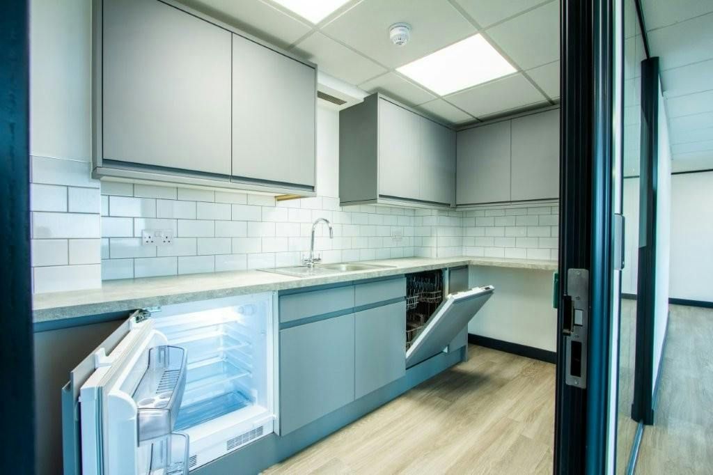 Property photo 3 of 7 Cy_3Rd_Shared_Kitchen (1).Jpg