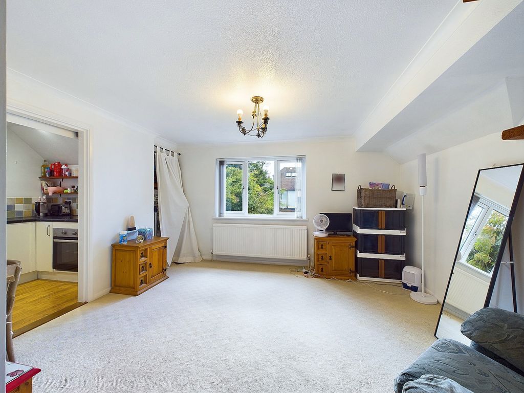 Property photo 3 of 10 30003498-Hr-6