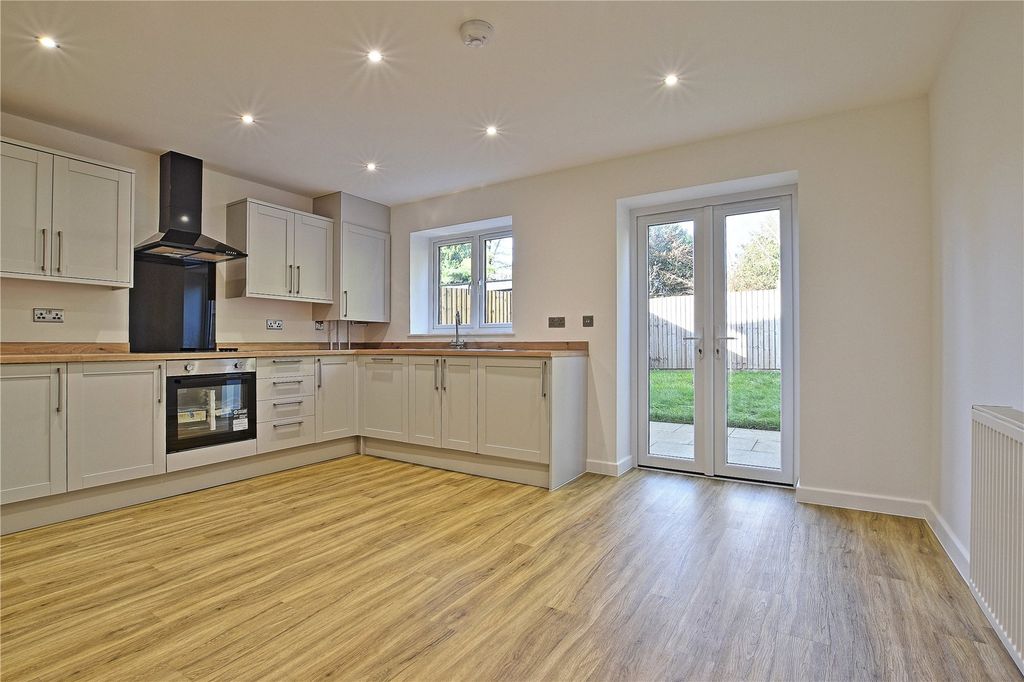 Property photo 2 of 15 Picture No. 39