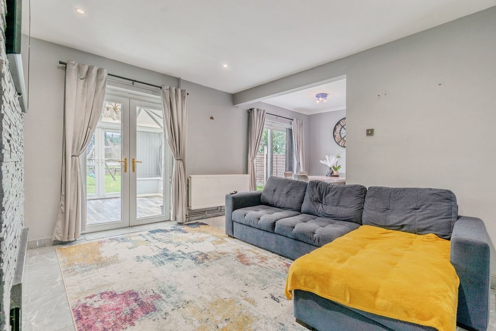 Property photo 3 of 18 Pbox-Img.Jpg