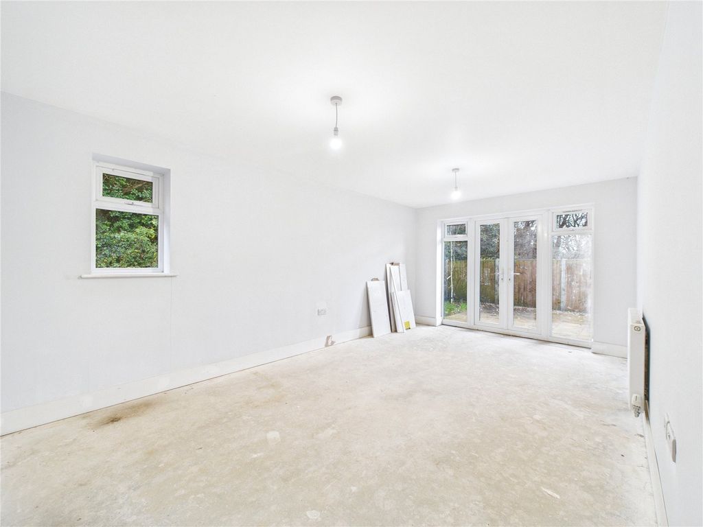 Property photo 3 of 10 Picture No. 18