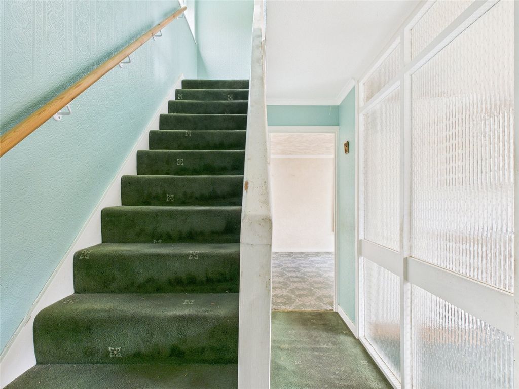 Property photo 2 of 8 Hallway