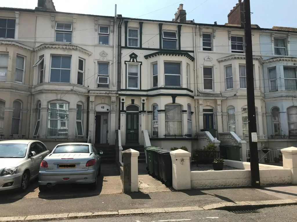 Property photo 1 of 8