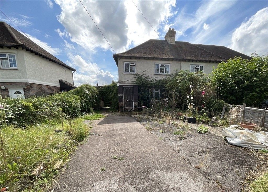 Property photo 1 of 7 Front