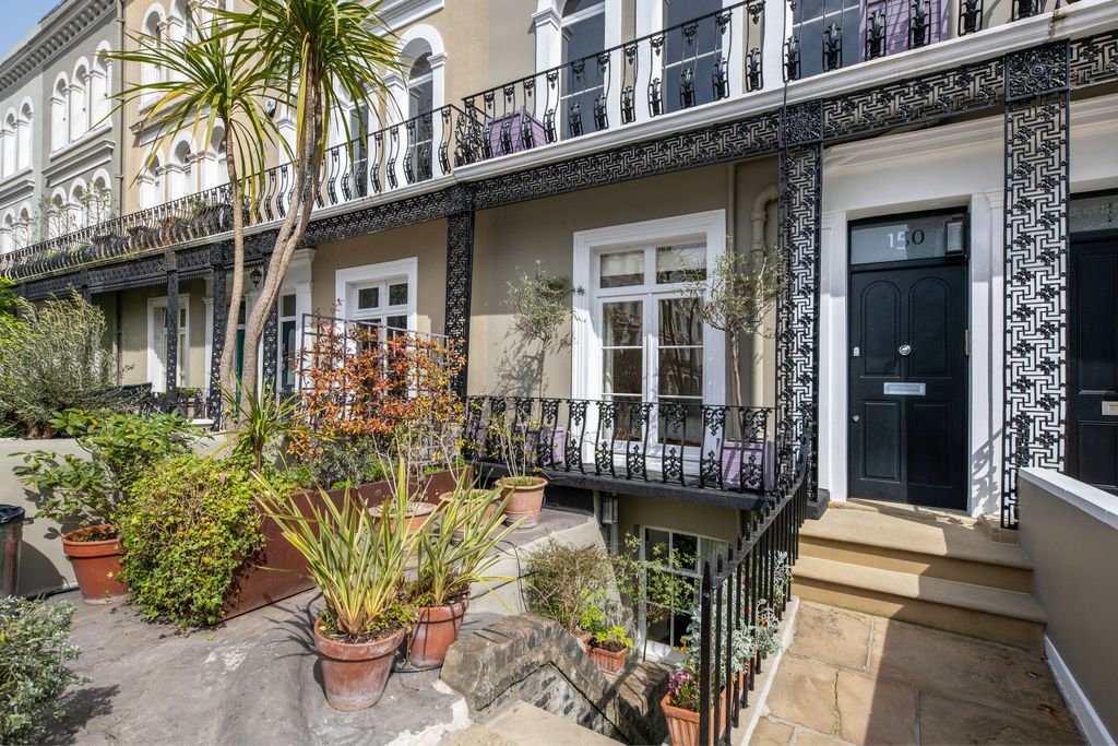 Property photo 1 of 7 Exterior