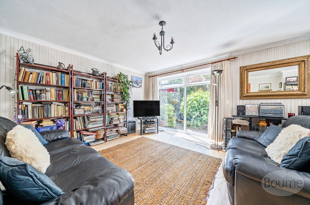 Property photo 2 of 20 092F937d-Db0E-432...