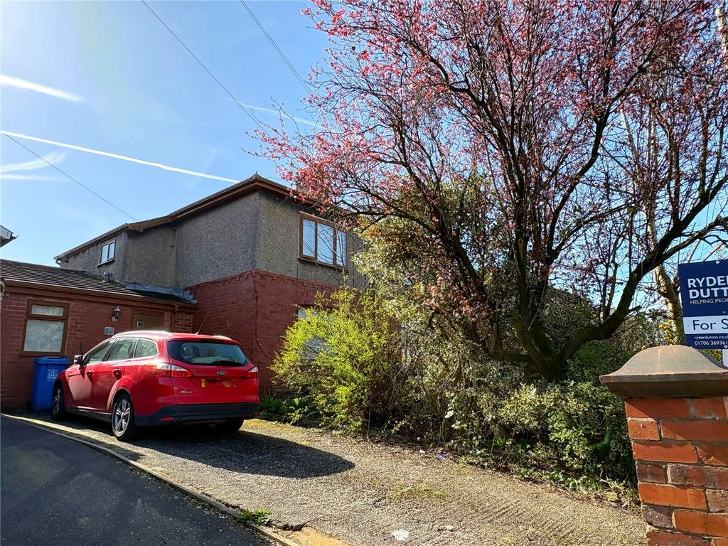 Property photo 2 of 18 Picture No. 50