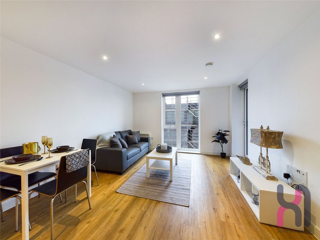 Property photo 1 of 6