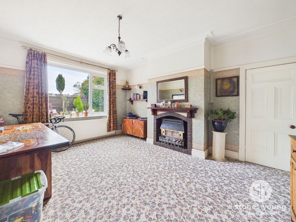 Property photo 3 of 24