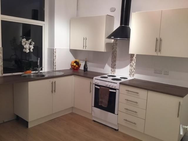 Property photo 3 of 5 Kitchen