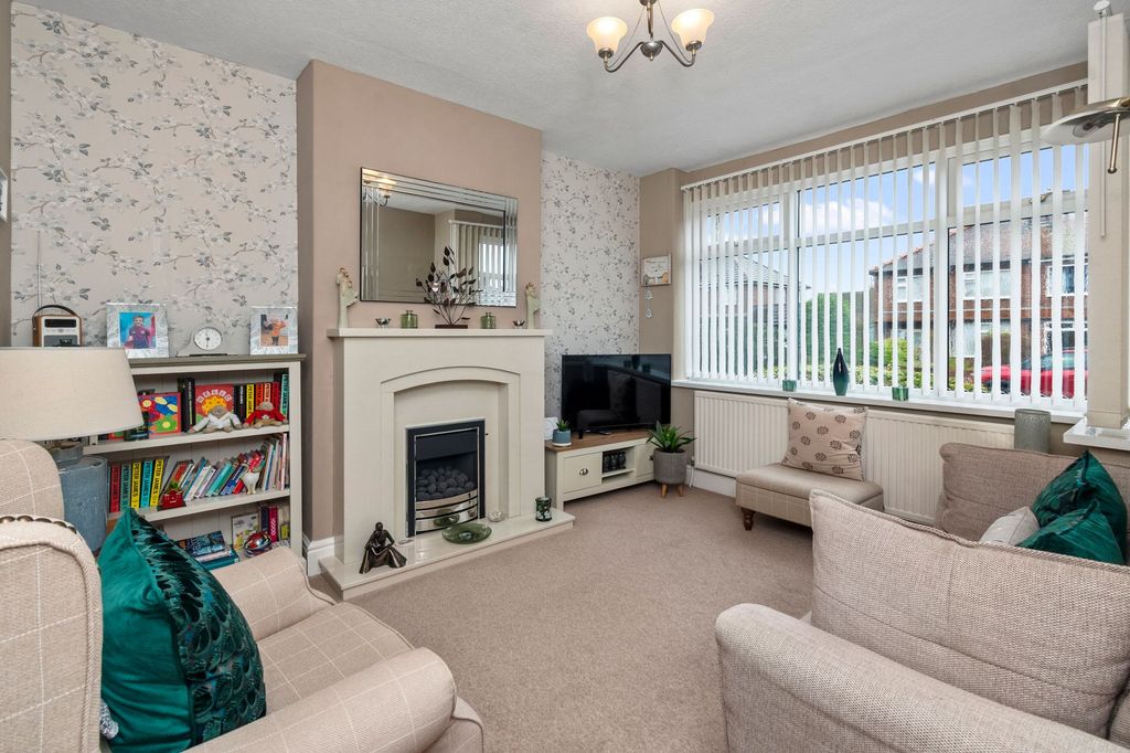 Property photo 2 of 40