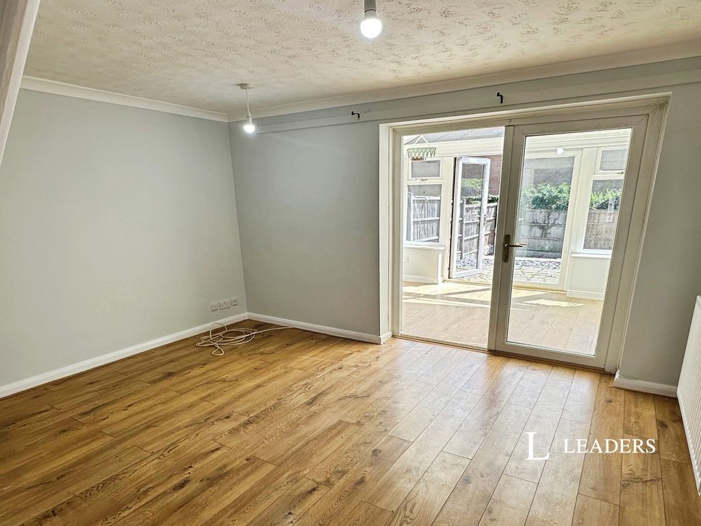 Property photo 2 of 15 Pbox-Img.Jpg