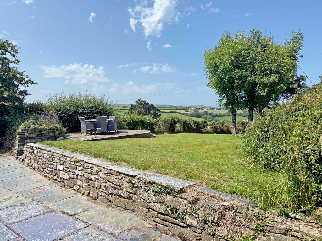 Property photo 2 of 15 Photo 2