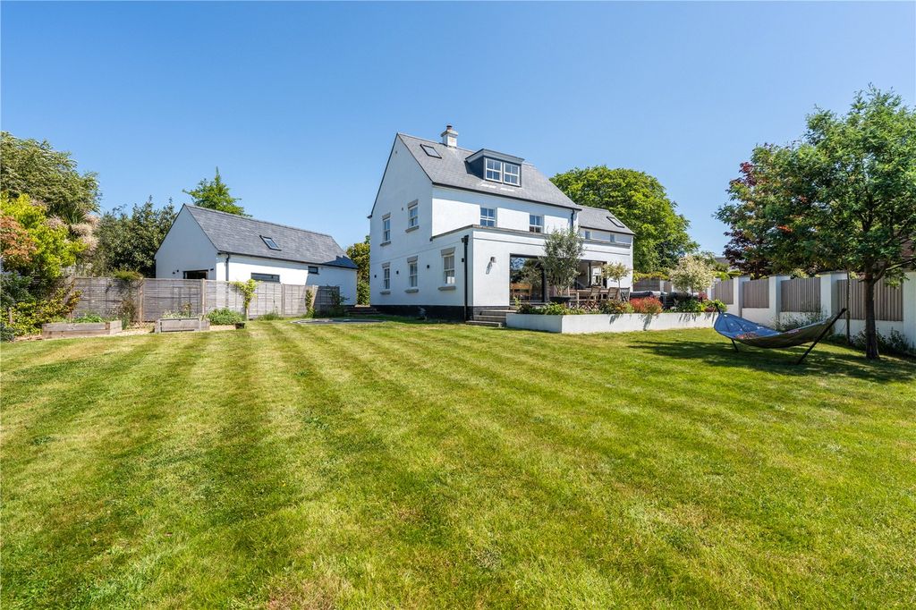 Property photo 2 of 21 Picture No. 03