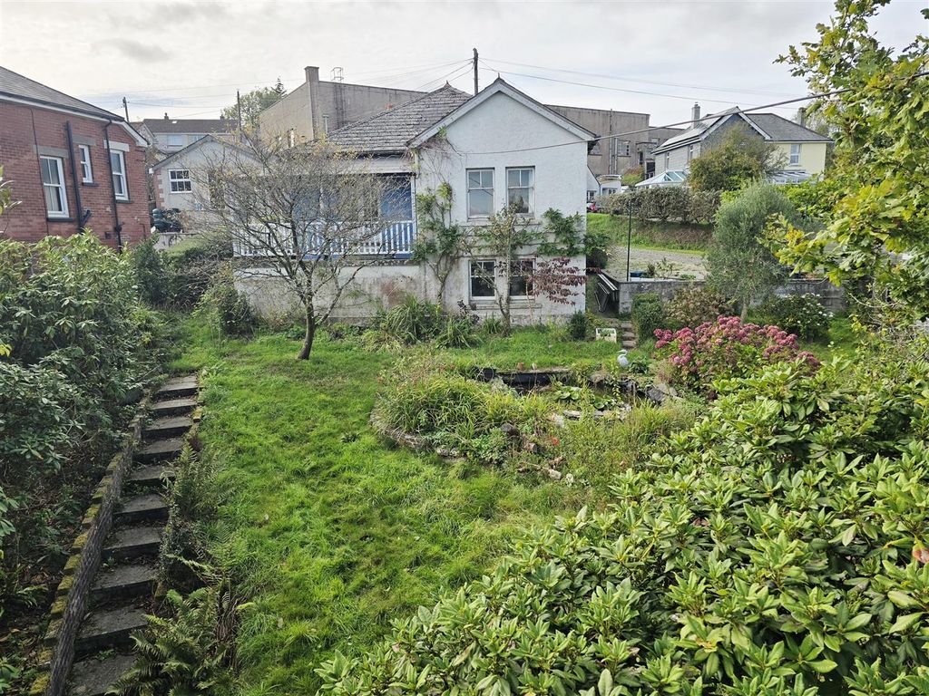 Property photo 1 of 21