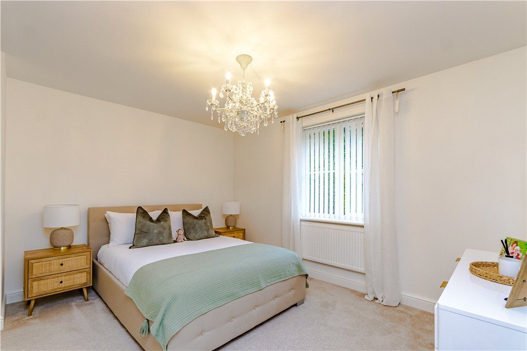 Property photo 2 of 17 Picture No. 25