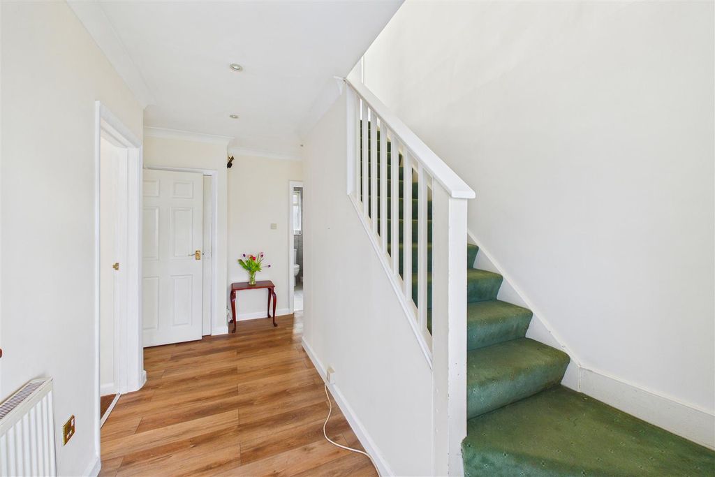 Property photo 2 of 29 Hallway