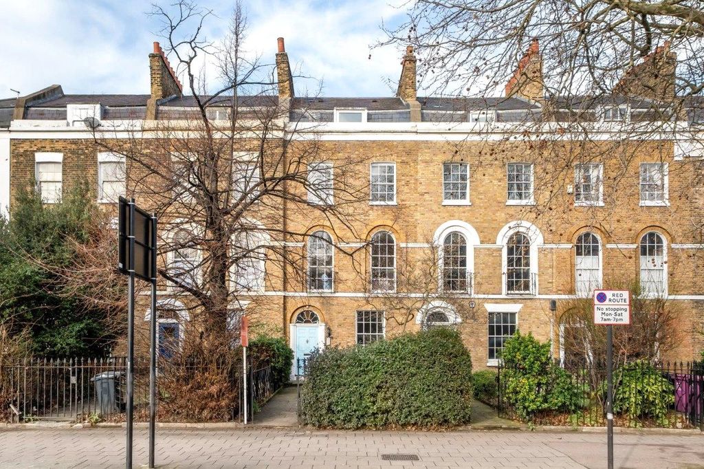 Property photo 1 of 10 Exterior