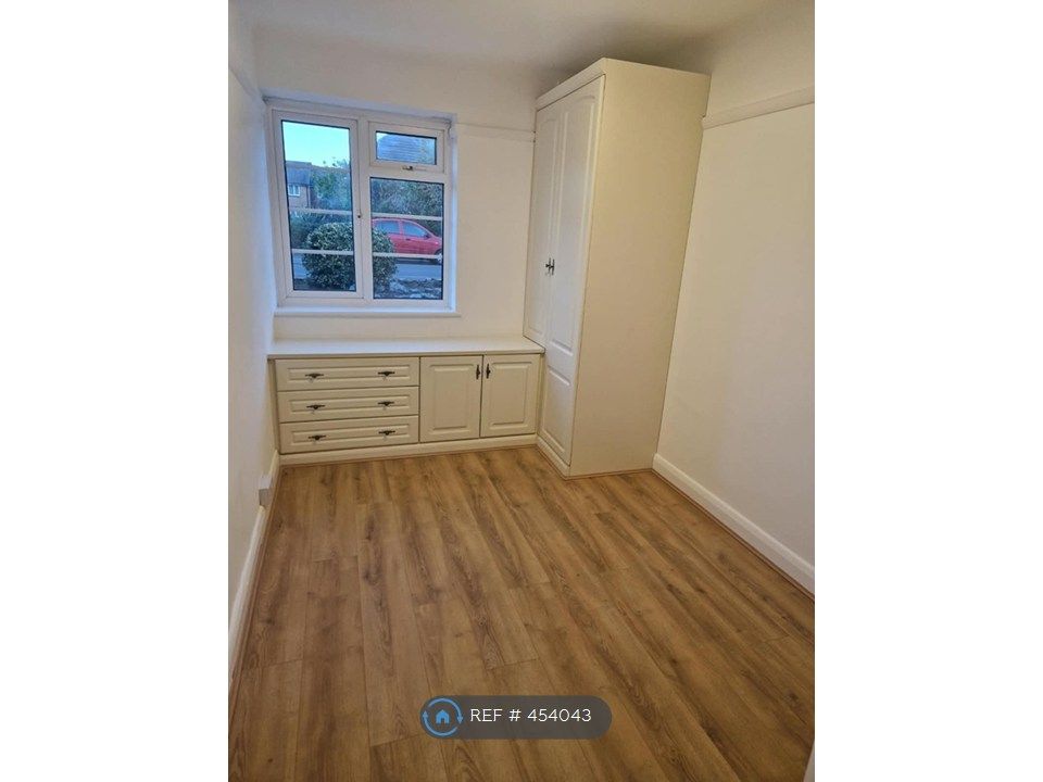 Property photo 2 of 26