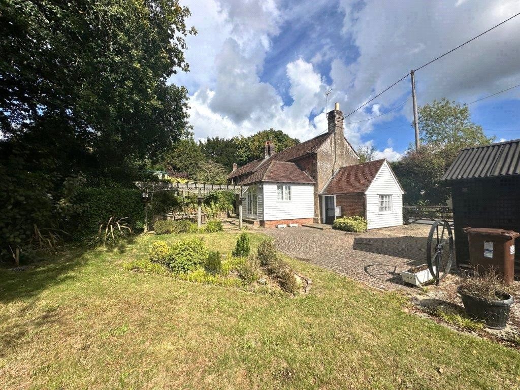 Property photo 2 of 17 Garden