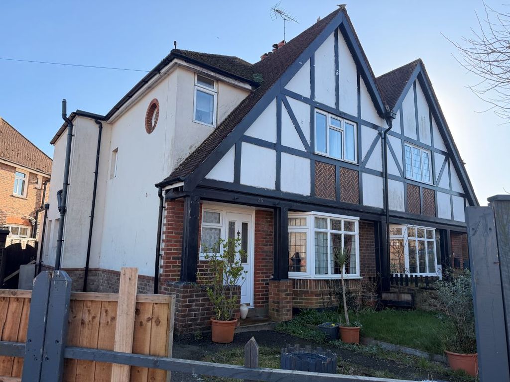 Property photo 1 of 2