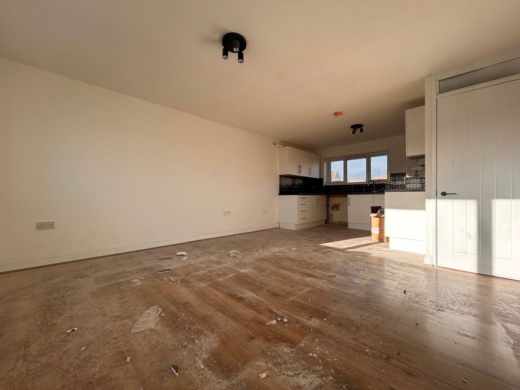 Property photo 3 of 8 Image