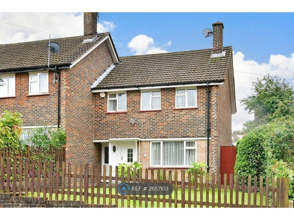 Property photo 1 of 7 Front Of House & Garden