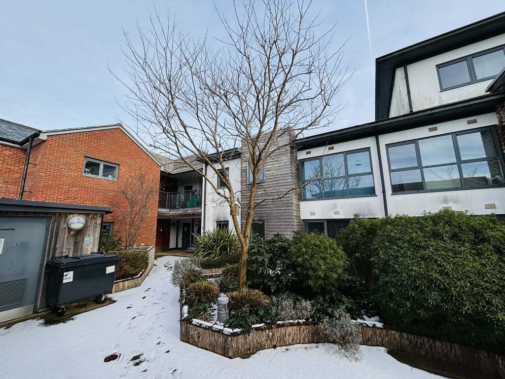 Property photo 2 of 8