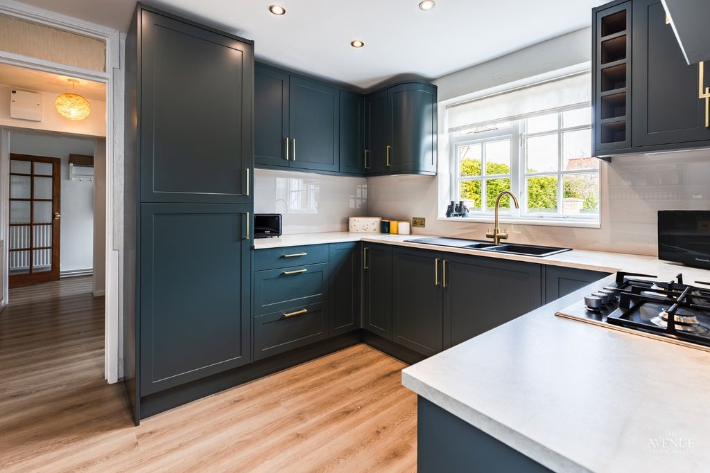 Property photo 3 of 27 4821446