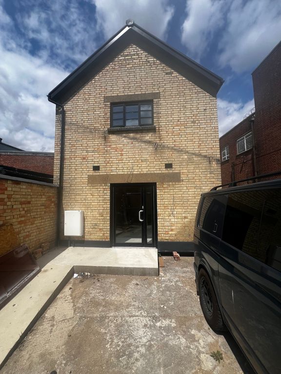 Property photo 1 of 1