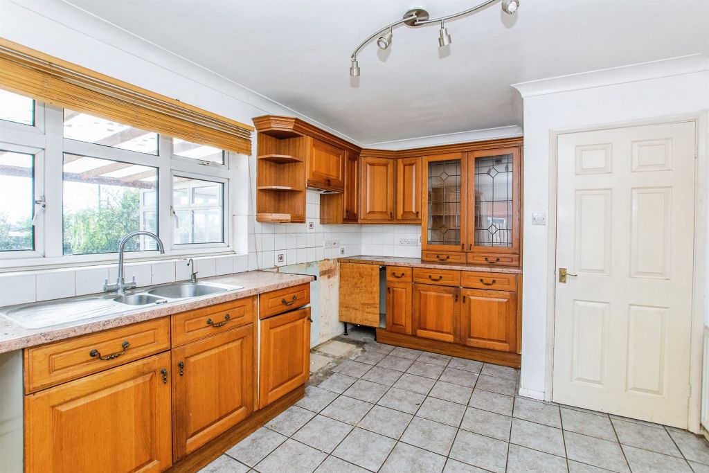 Property photo 3 of 20