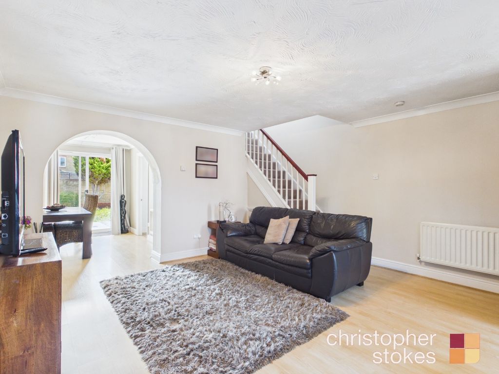 Property photo 2 of 18 5274291