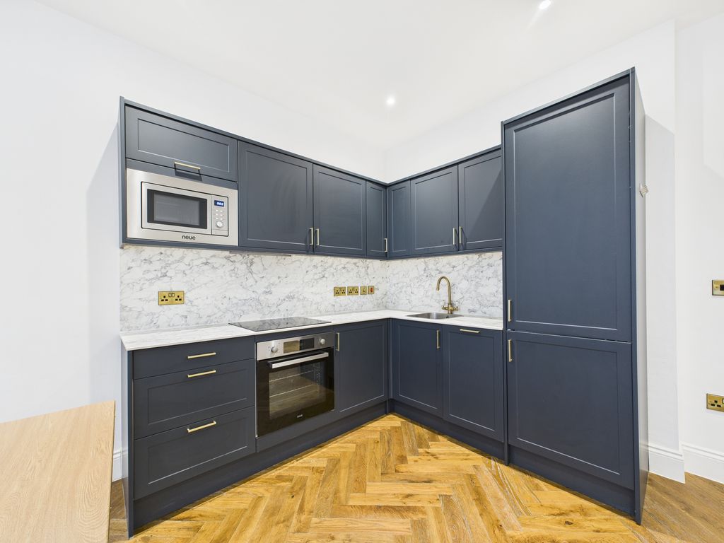 Property photo 1 of 4 Kitchen