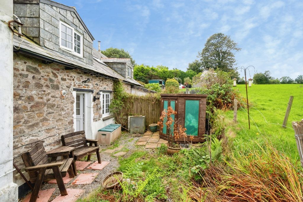 Property photo 1 of 18 Rear Garden