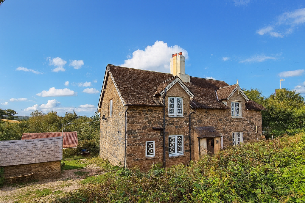 Property photo 1 of 11