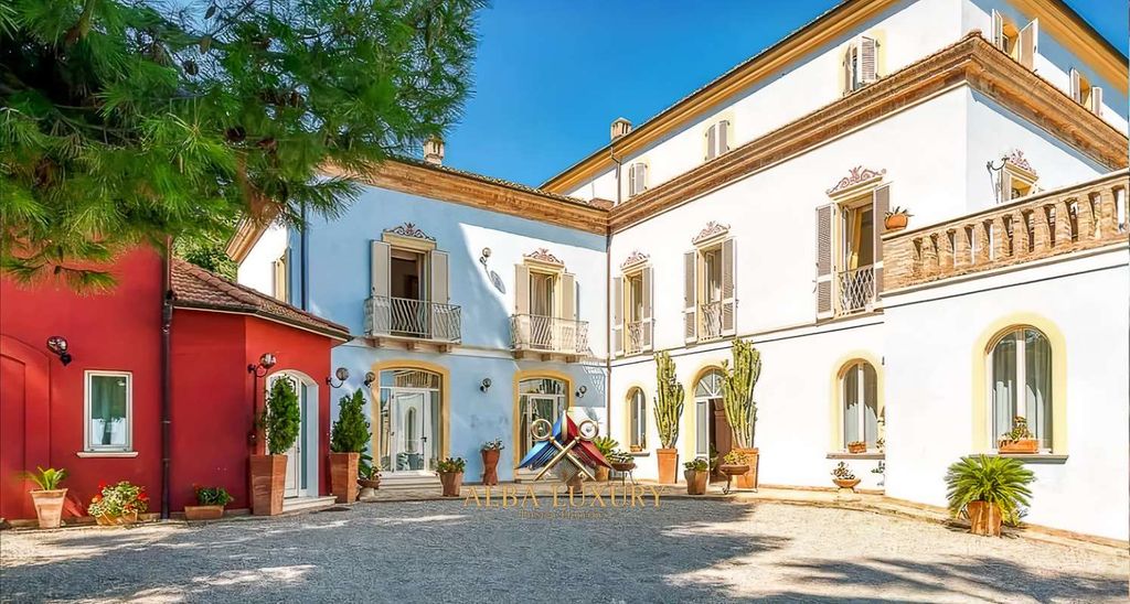 Property photo 3 of 22