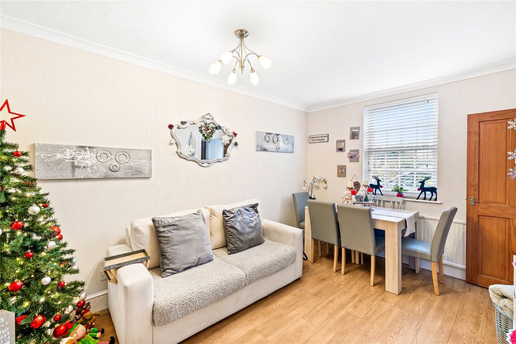 Property photo 3 of 22 Picture No. 20